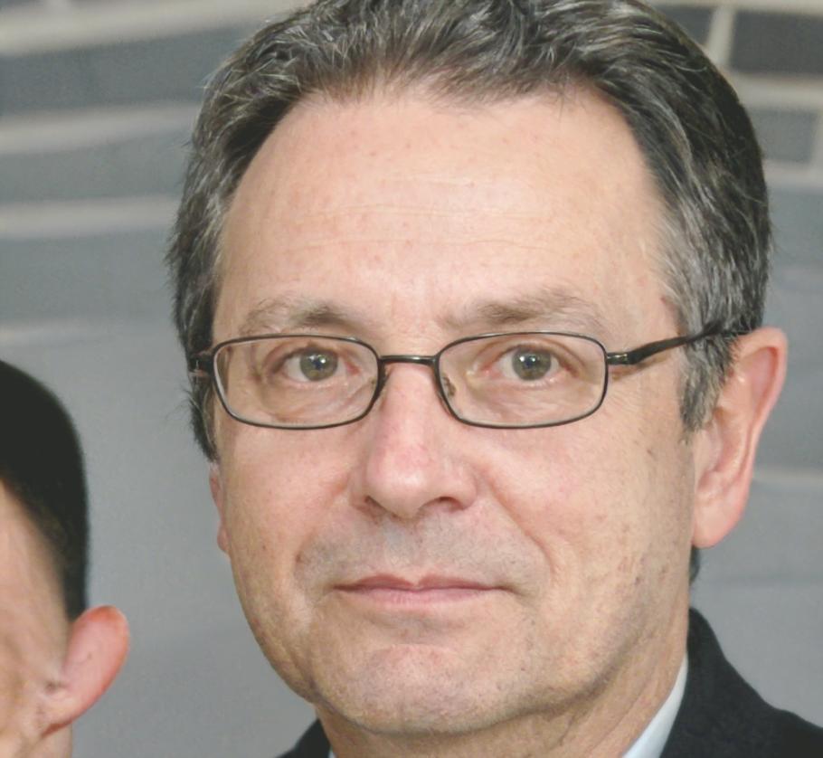 Ritratto professionale di Lazzaro Esposito, docente di character design